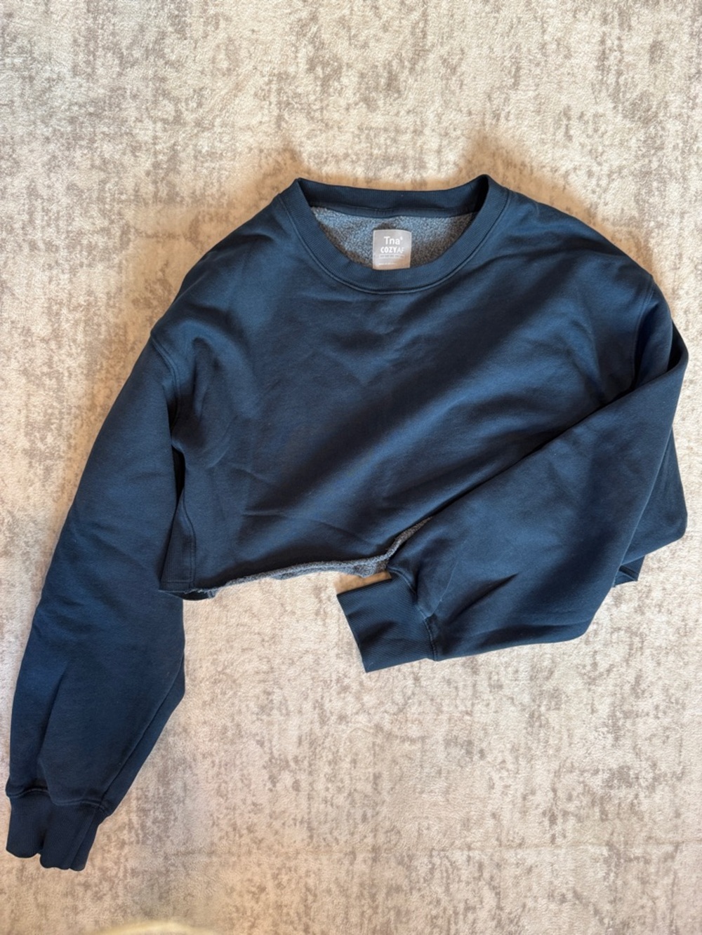 Aritzia TNA Cropped Crewneck Sweatshirt - Navy Black
